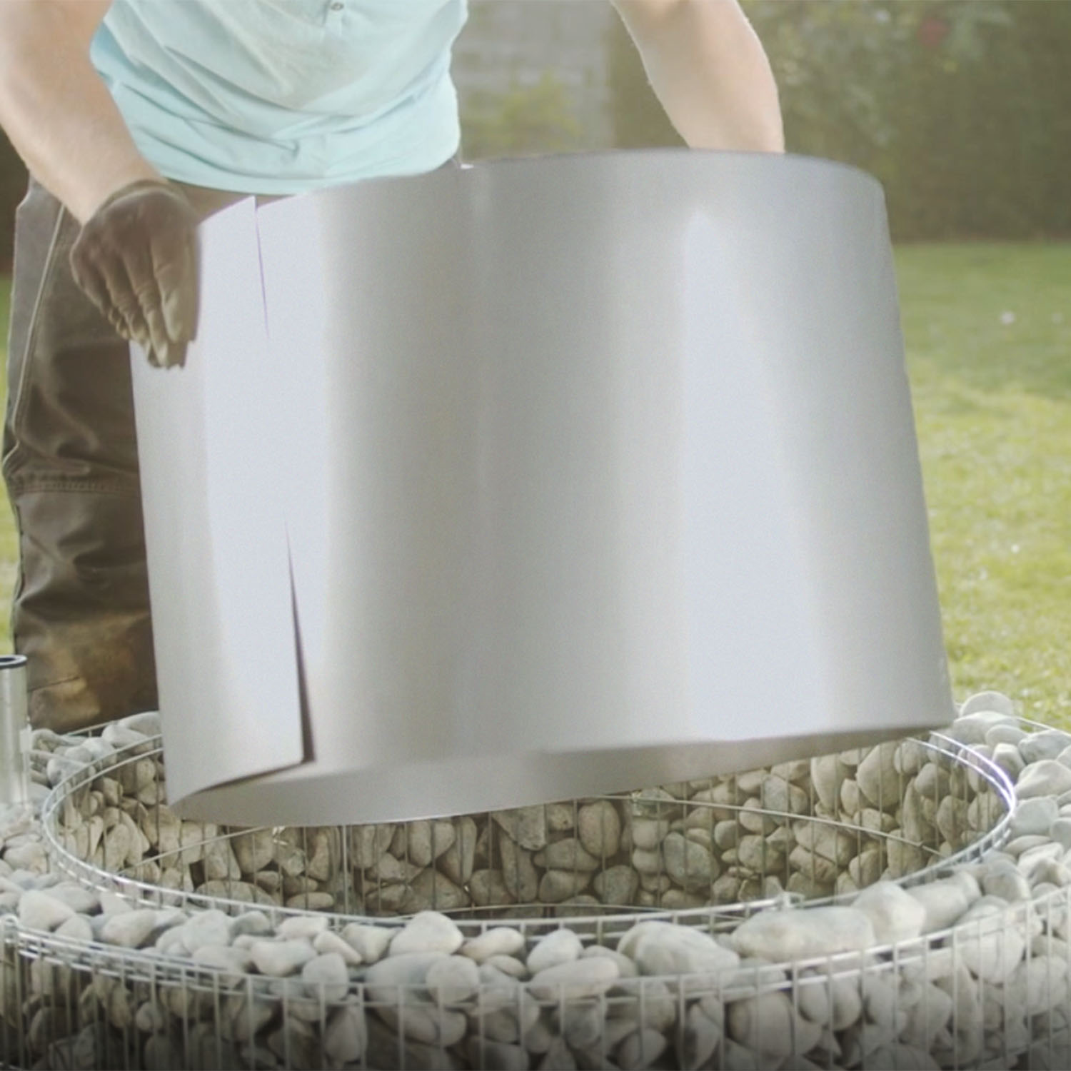 Heat protection sheet metal for BBQ & fire place